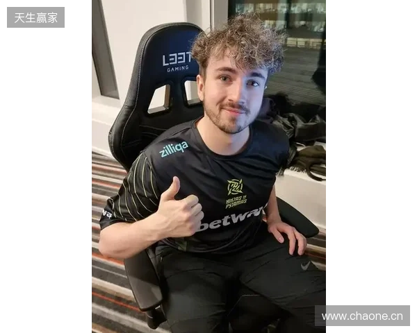 电讯报：曼联预计本周二官宣卡里克，他在与高层会谈中表现出色